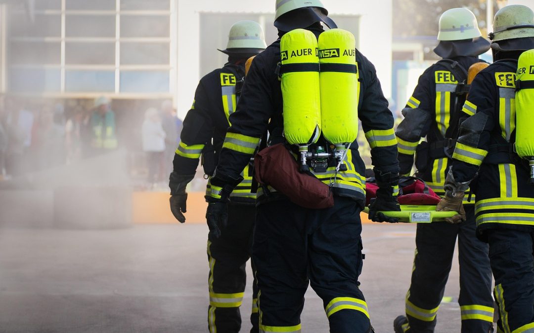Penyemprotan Disinfektan di Pasar